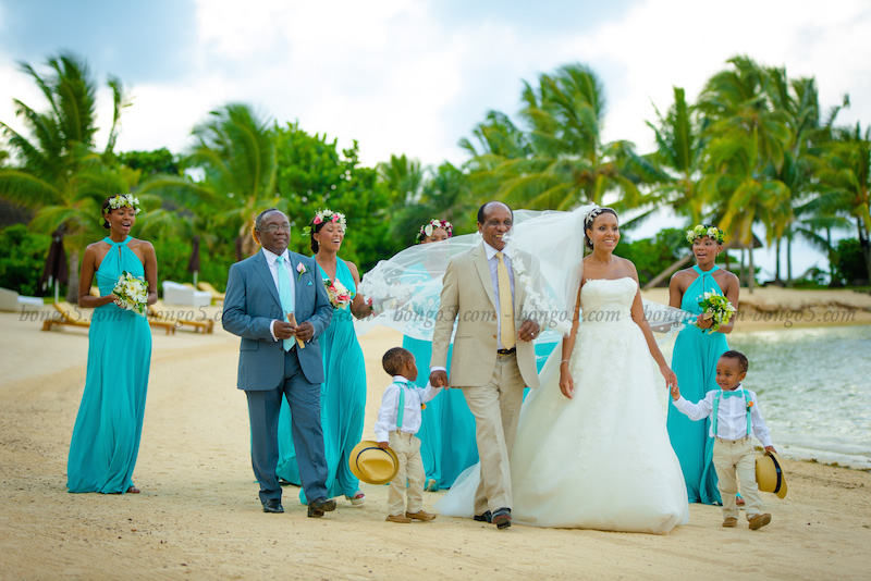 Reginald Mengi with his wife Jacqueline Ntuyabaliwe during their wedding in Mauritius 